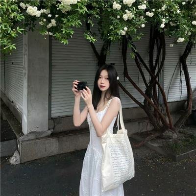 坡道上的红屋顶